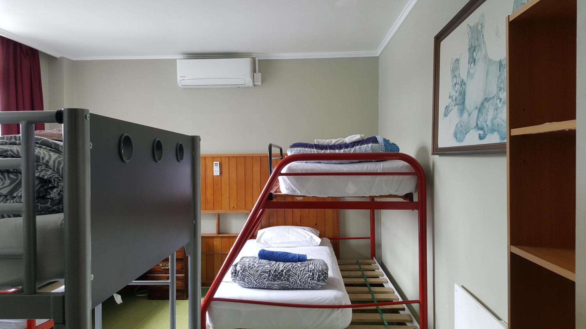 Ariki Backpackers Hostel New Plymouth Szoba fotó