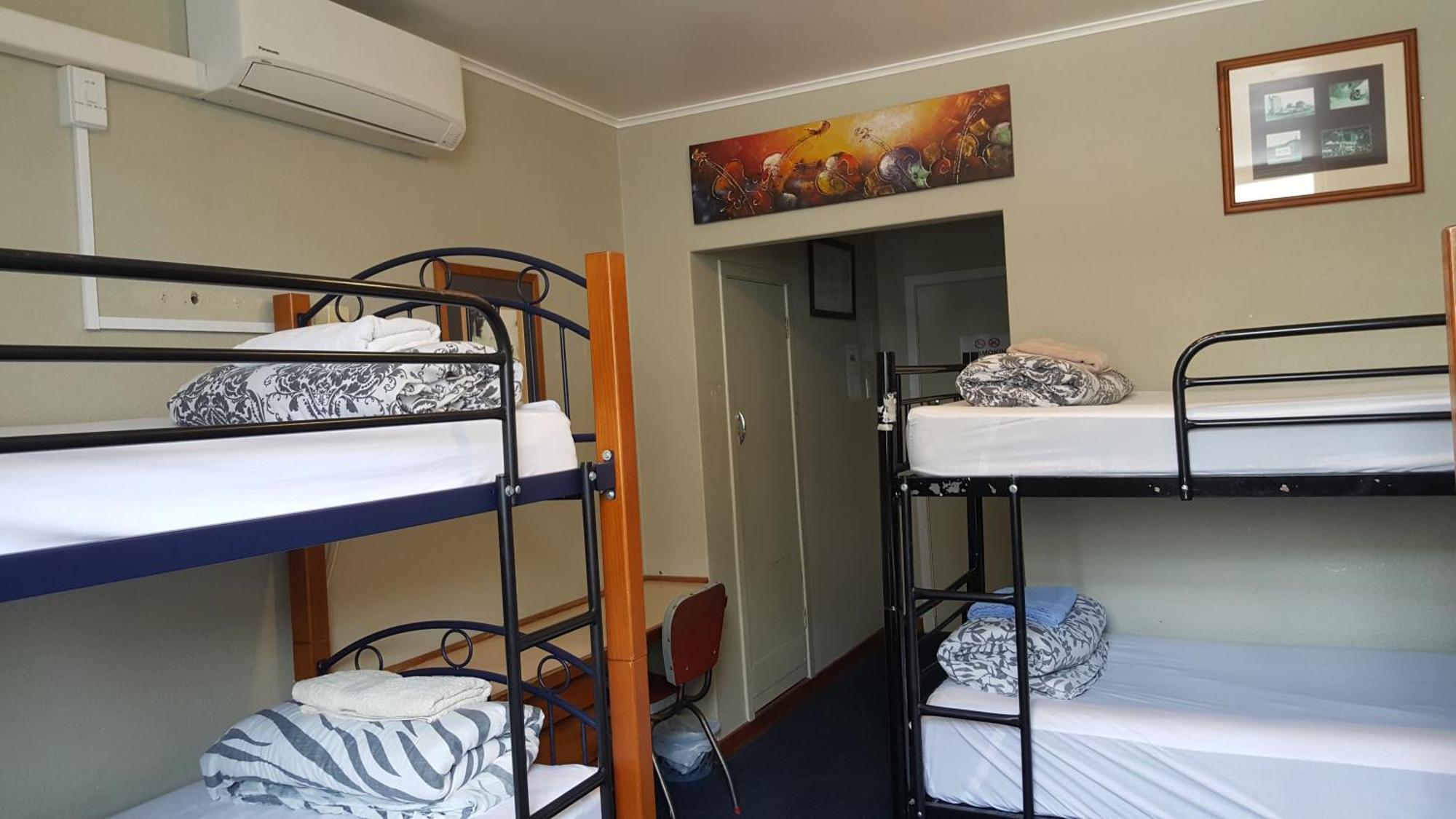 Ariki Backpackers Hostel New Plymouth Szoba fotó